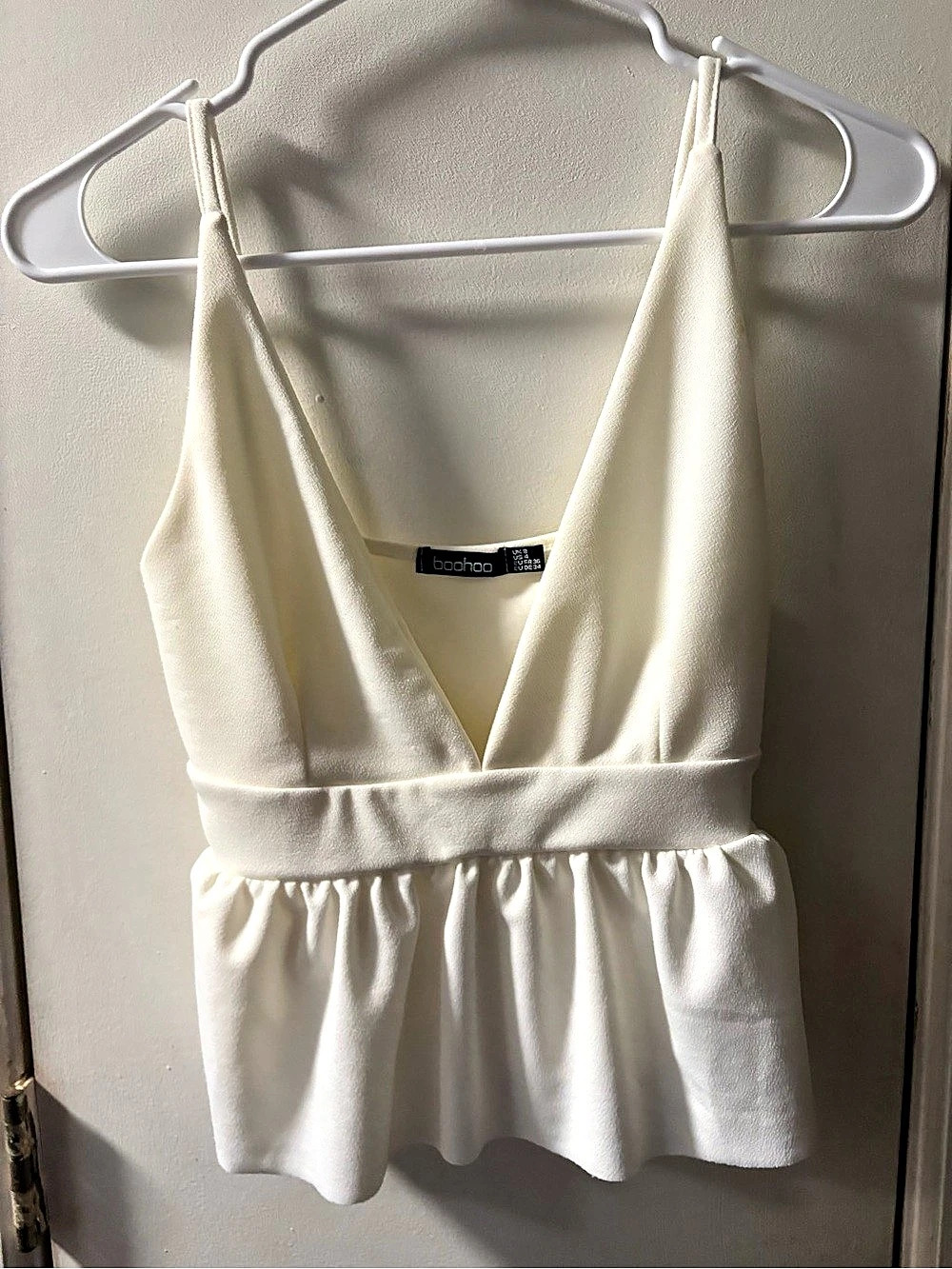 boohoo White Peplum Cami Size 4 Like New